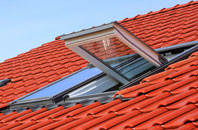 Creeton roof window